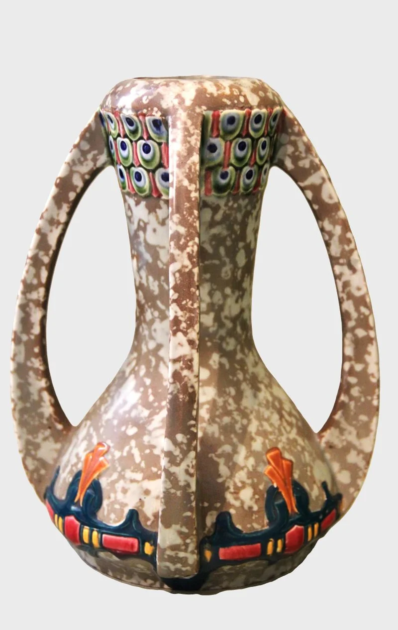 Art Déco vaas (2) - Porselein › Vazen - €65.00 - 21cm hoog, 18cm diameter.
Vaas met 4 grepen
Nederland
1920-1950