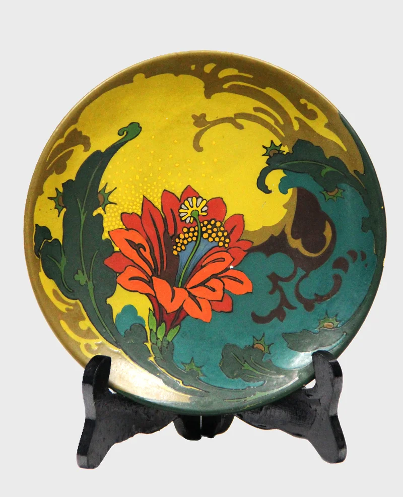 Duits Art Nouveau bord (1) - Porselein › borden - €35.00 - Handbeschilderd bord, ongeglazuurd.
18.5cm diameter
Art Nouveauperiode, ca 1900
Duitsland