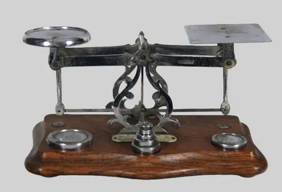 Engelse brievenweegschaal