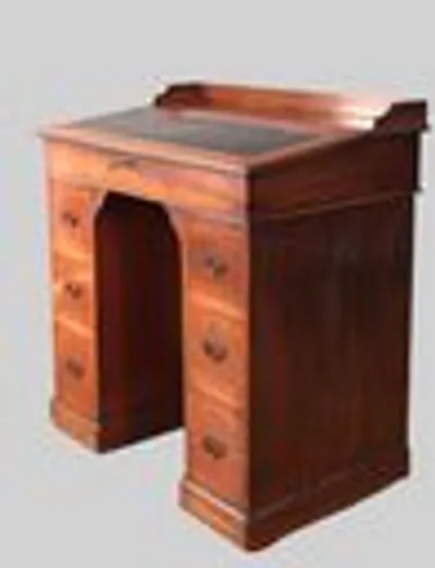 Georgean kneehole writingdesk thumbnail 3