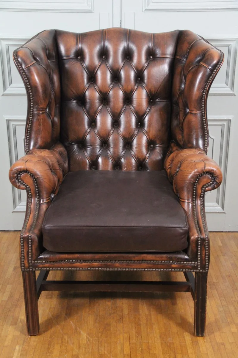Georgean stijl wing chair - Meubel › Zitmeubels - €350.00 - Wing chair met leder gecapitonneerd.
Edwardian periode: ca 1930
88cm breed, 80cm diep, 110cm hoog