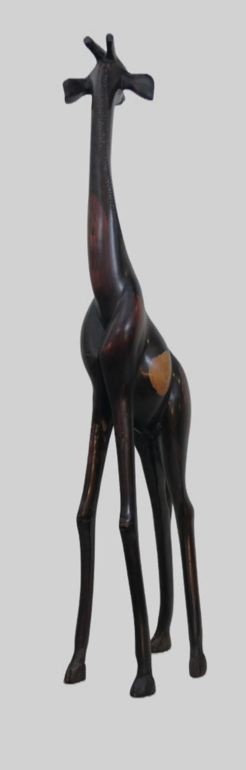 Giraf in palissander - Diversen › Figuren - €165.00 - Grote giraf, gesneden in palissanderhout.
62cm hoog