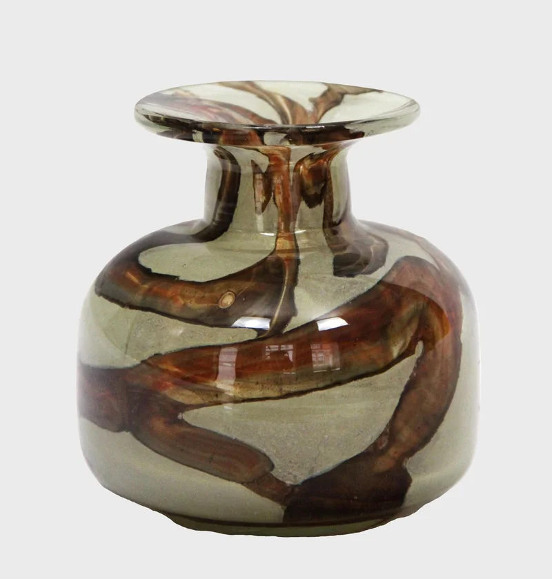 Glazen siervaasje, Schotland (1) - Glas › Vazen - Pâte de verre
Schotse glasblazerij
20e eeuw
Diameter 11cm, 11cm hoog