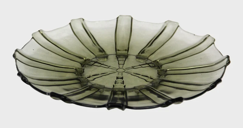 Groene schaal geperst glas - Glas › Schalen - €35.00 - 29cm diameter
Vintage