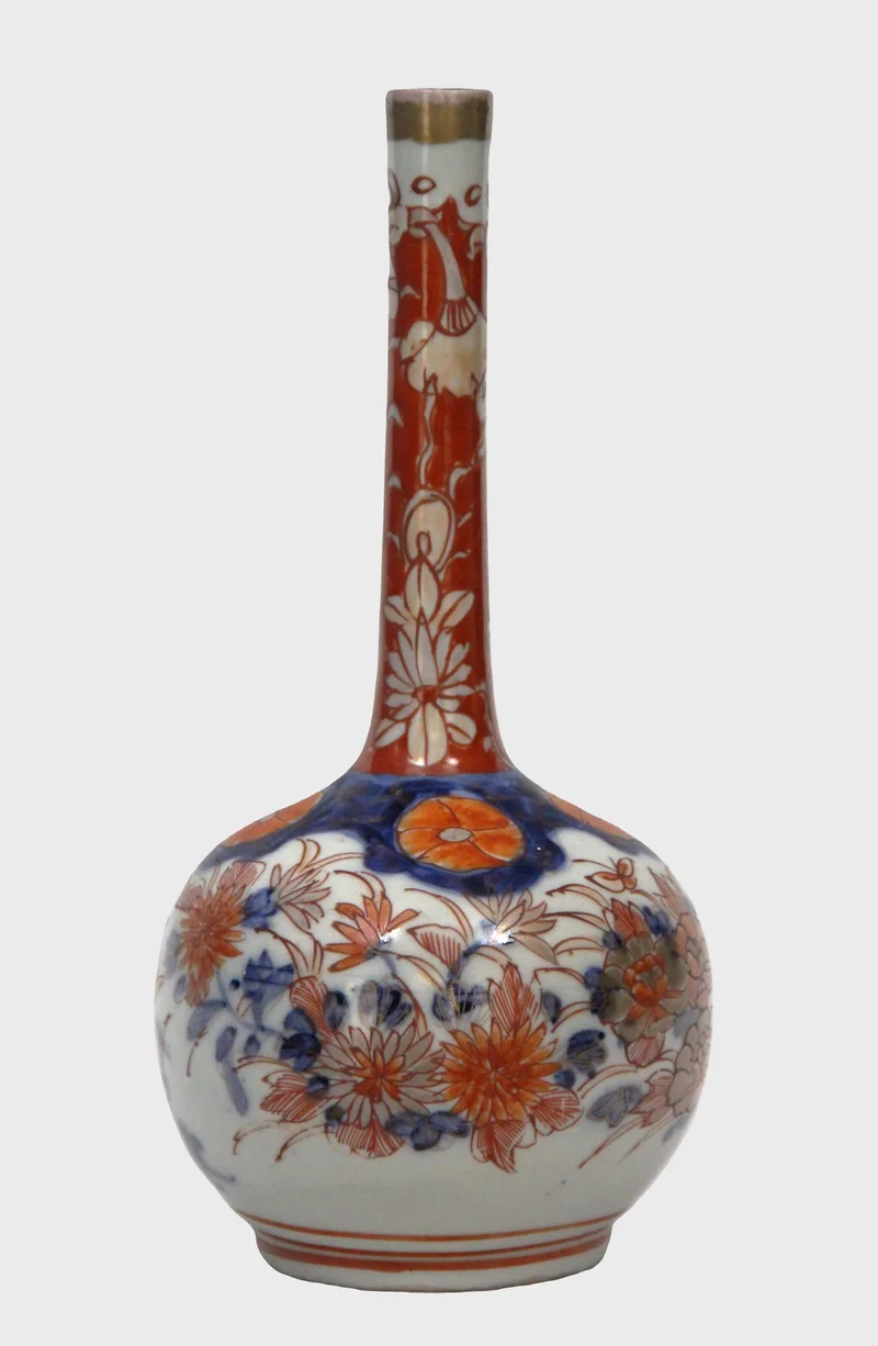 Imari steelvaasje (4) - Porselein › Vazen - €45.00 - 21.5cm hoog, 10cm diameter
Vroege 20e eeuw