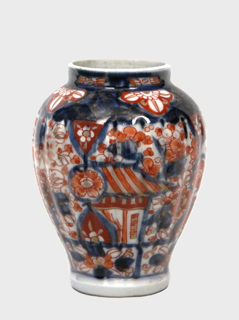 Imari vaasje (2) - Porselein › Vazen - €45.00 - 11cm hoog, 9cm diameter
Vroege 20e eeuw