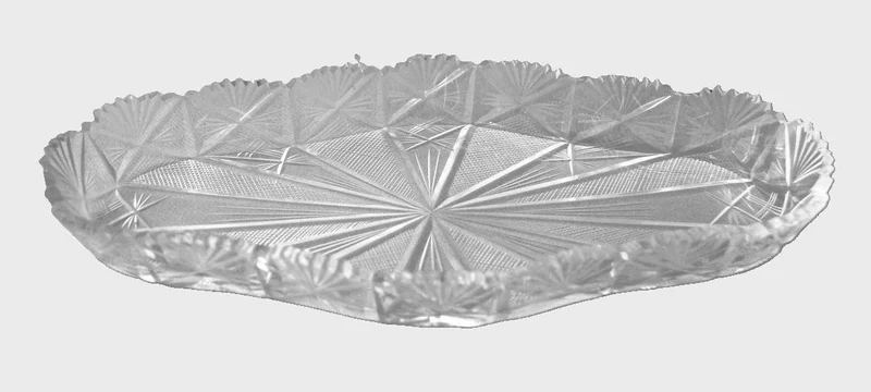 Kamschaaltje in glas - Glas › Schalen - Waaiergeslepen glas
30 x 15 cm
Ca 1950