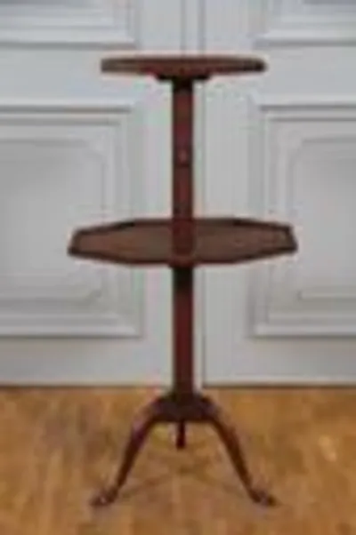 Mahonie bijzettafeltje thumbnail 1