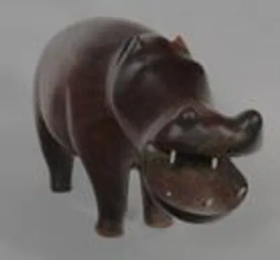 Nijlpaard in Afrikaans roodhout thumbnail 2