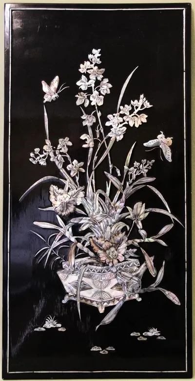 Oosters lakwerk met parelmoer inleg