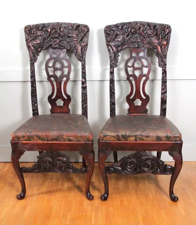 Paar 18e eeuwse halstoelen