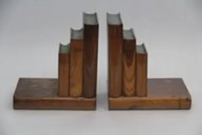 Paar boekensteunen in eik thumbnail 1