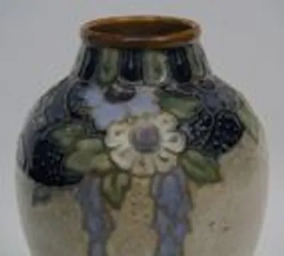 Paar Royal Doulton vaasjes thumbnail 3