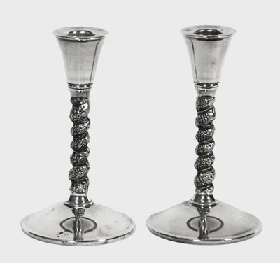 Paar verzilverde kandelaartjes