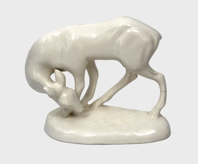 Plateel hinde - Porselein › Figuren - €75.00 - Holland
13cm hoog, 16cm breed
Midden 20e eeuw