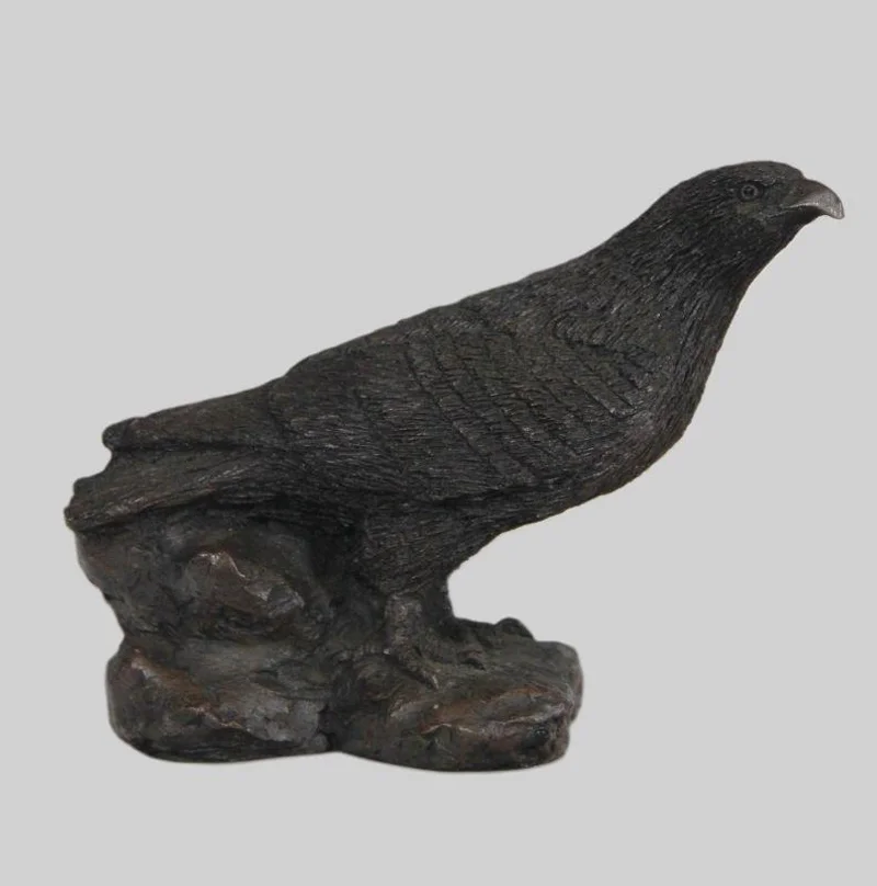 Roofvogel (2) - Diversen › Figuren - €55.00 - Beeldje van roofvogel in harde kunststof.
22cm lang, 17cm hoog
Eerste helft 20e eeuw