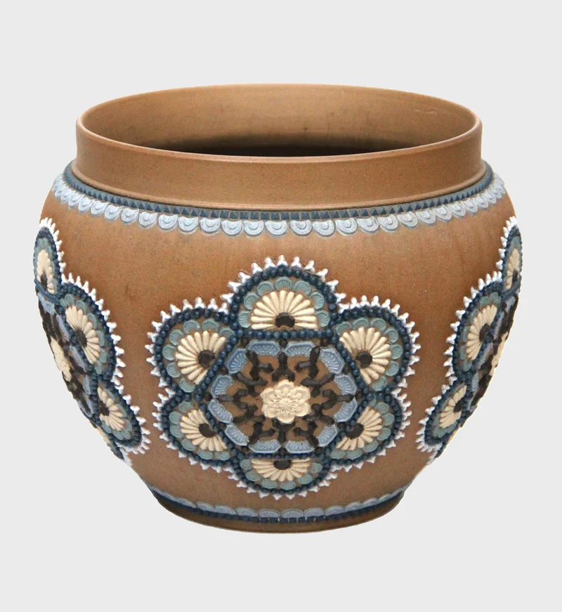 Royal doulton cachepot - Porselein › Cachepots - Gemerkt Royal Doulton
1881-1910
diameter 23cm, 20cm hoog