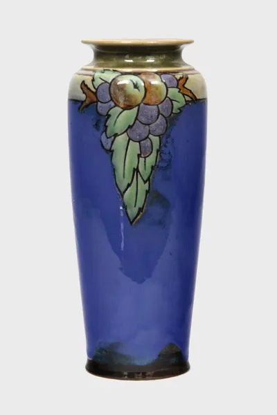 Royal Doulton vaas, één van een paar (2)