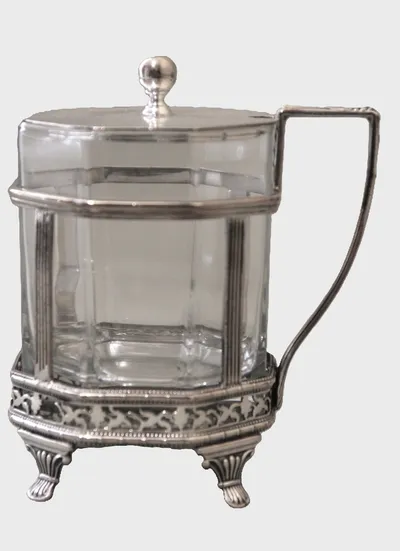 Theeglas in verzilverde houder