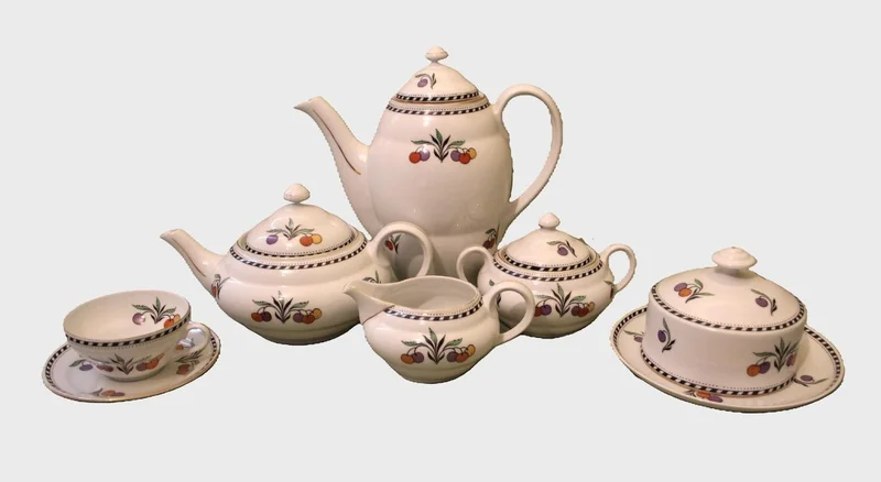 Theeservies oostenrijk - Porselein › Serviesgoed - €125.00 - Gemerkt Puls Austria
Porseleinfabriek werkzaam tot 1941
27-delig koffieservies, 6 tassen