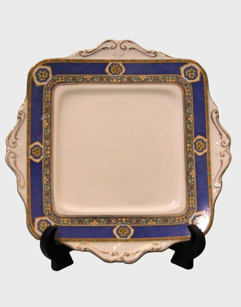 Victoriaans koekenschoteltje - Porselein › Schalen - Gemerkt: Lawleys
R 220255
24cm diameter
1893