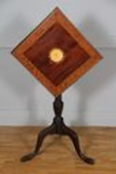 Victoriaans tiltoptafeltje thumbnail 3