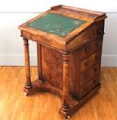 Victoriaanse Davenport bureau thumbnail 1