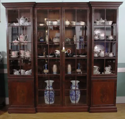 Vierdeurs boekenkast