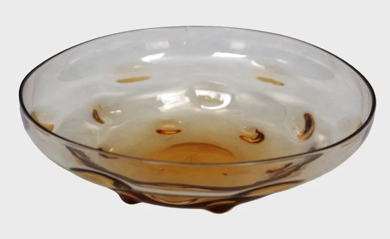 Vintage glazen schaal - Glas › Schalen - €35.00 - Fruitschaal in kristal
Amberkleurig
20.5cm diameter
1960-1980