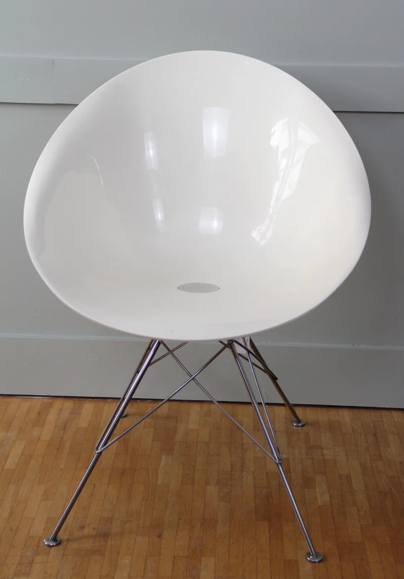 Vintage stoel - Meubel › Zitmeubels - Egg Chair  Ero S Kartell
81cm hoog, 61cm breed, 50cm diep
1960-1970