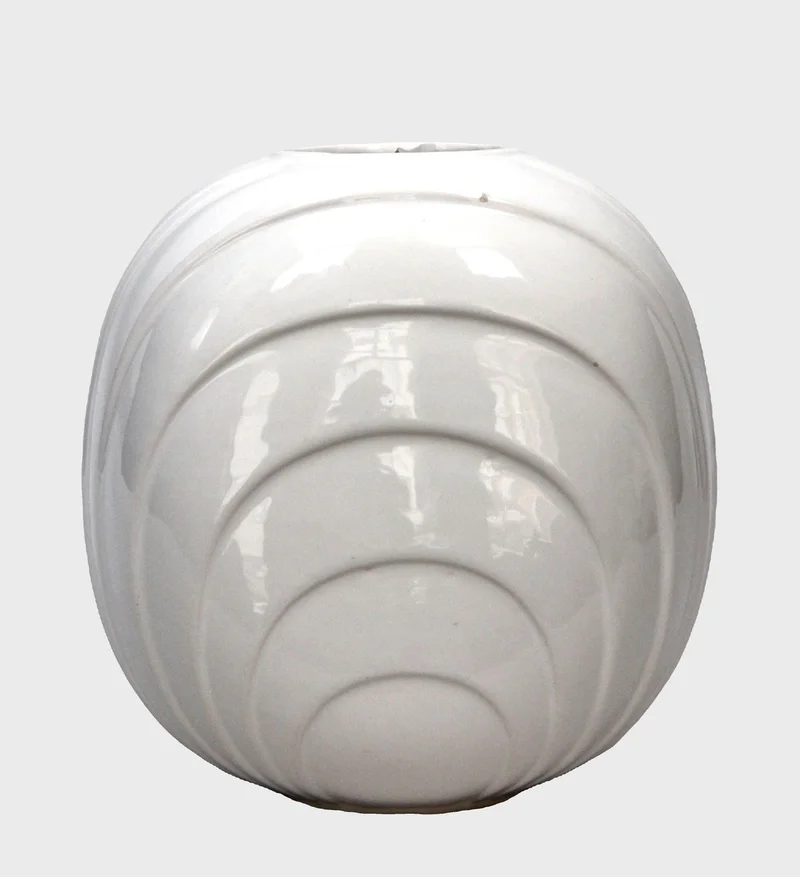 Vintage vaas (6) - Porselein › Vazen - €65.00 - 20cm hoog en breed, 15cm dik
1960-1970