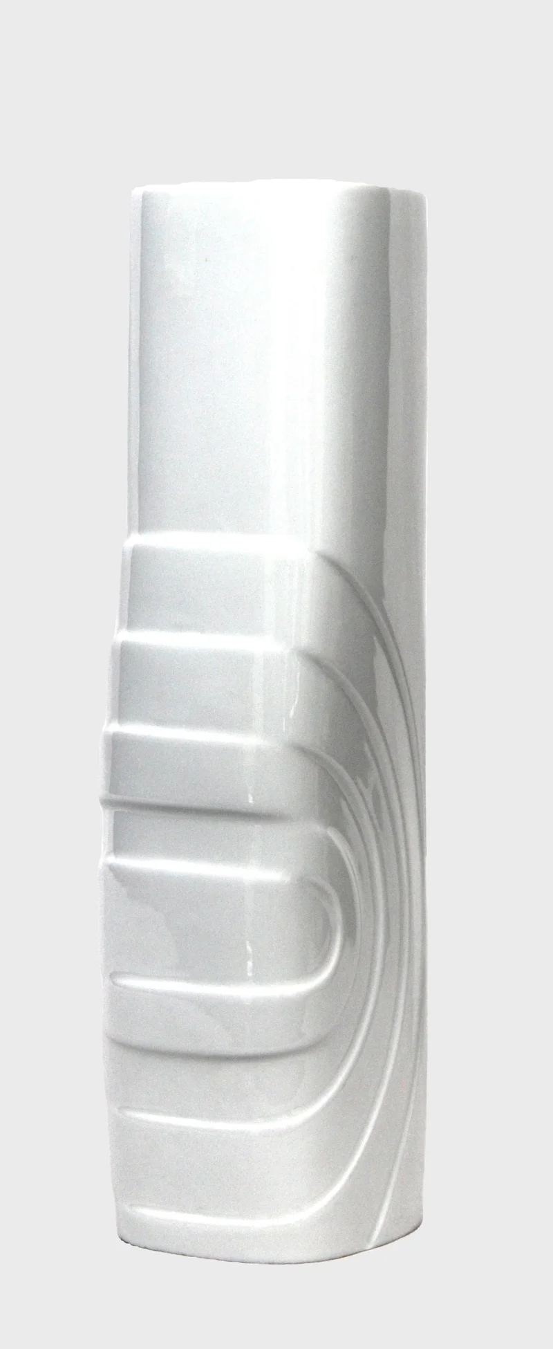 Vintage vaas (7) - Porselein › Vazen - €85.00 - Hoge vintage vaas
9cm voet, 35cm hoog
1960-1970